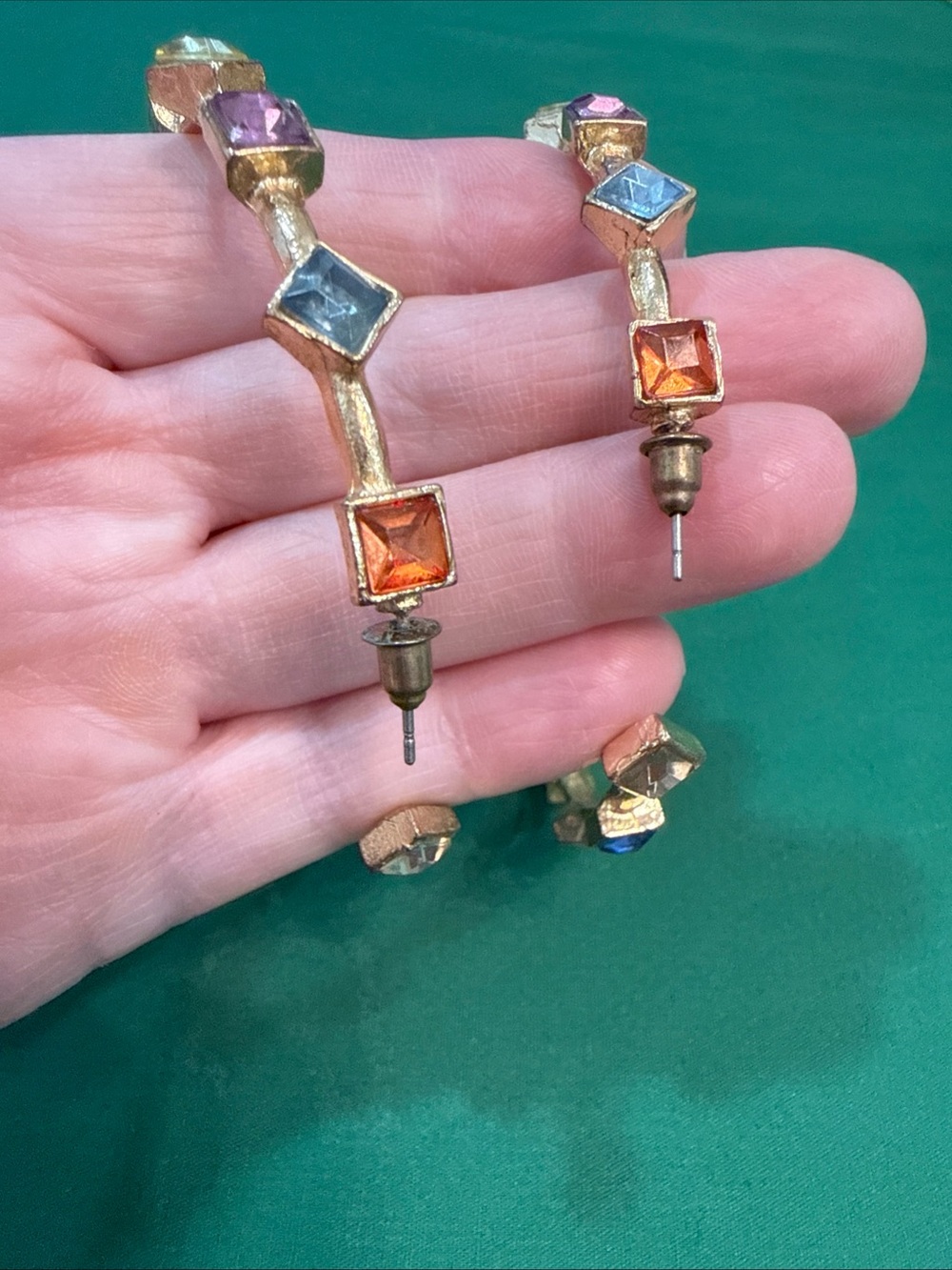 Goldtone Pierced Earrings Featuring Multicolored Square Cut Gemstones. 86D